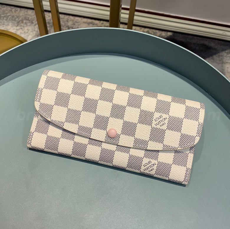 LV Wallets 29